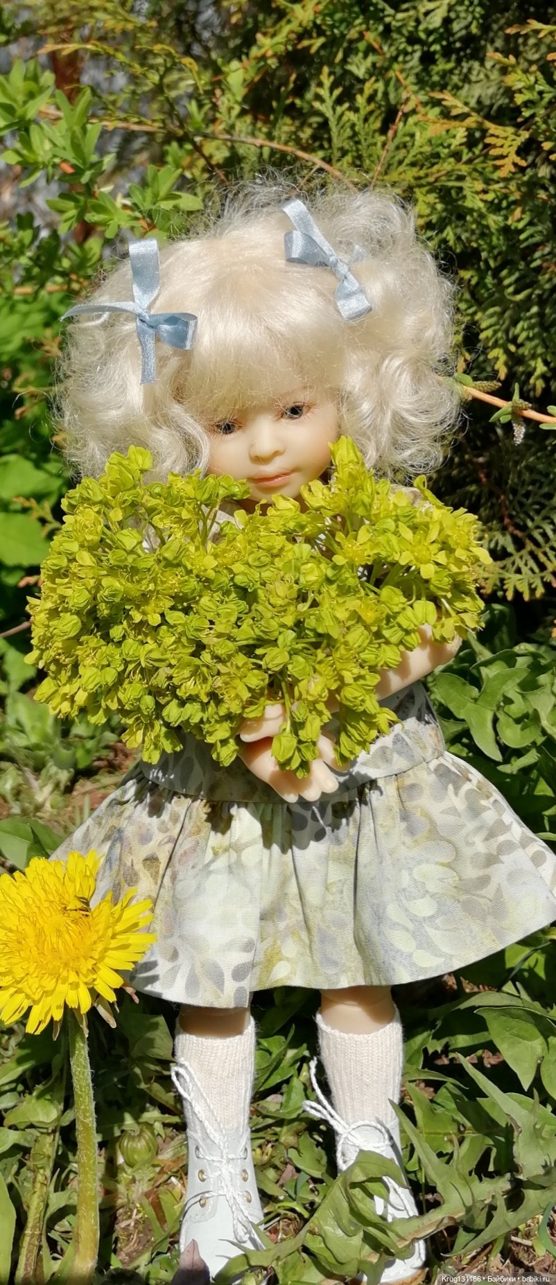 Вам весенний скромный букет от нас, застенчивых