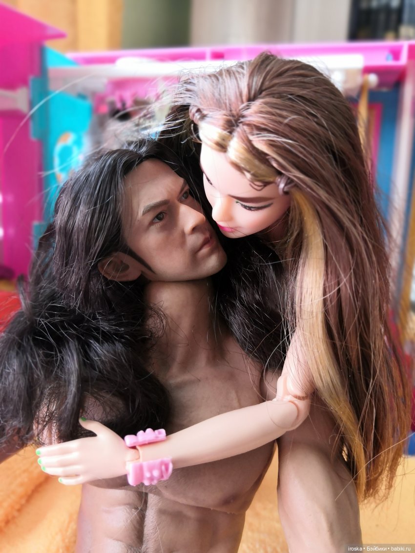 Утренняя гимнастика. 16+ — Куклы Barbie (Барби): Looks (фото 2)