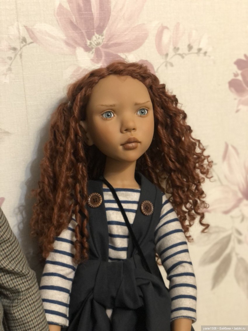 моя красотка пока в ожидании витрины и стенда