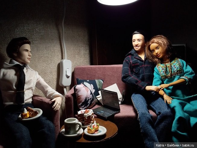 Вечерние посиделки | Бэйбики Вечерние посиделки — Куклы Barbie (Барби): Looks (фото 3)