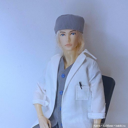 Итоги 2024: трое и костюм