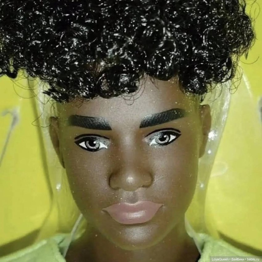 Да я вообще всех их хочу😱😄 Вот зачем они столько классных кукол одновременно сделали?)))