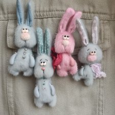 Брошки глазастики