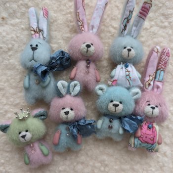 Разноцветные малыши