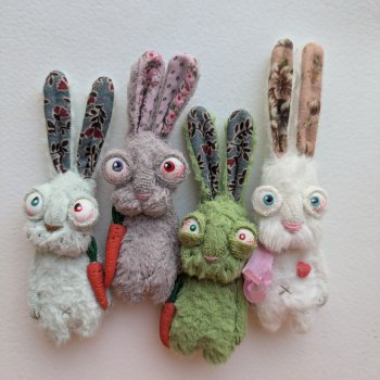 Крейзи брошки. Задолбайцы. Невысыпайцы)