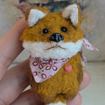 Лисёнок брошь.