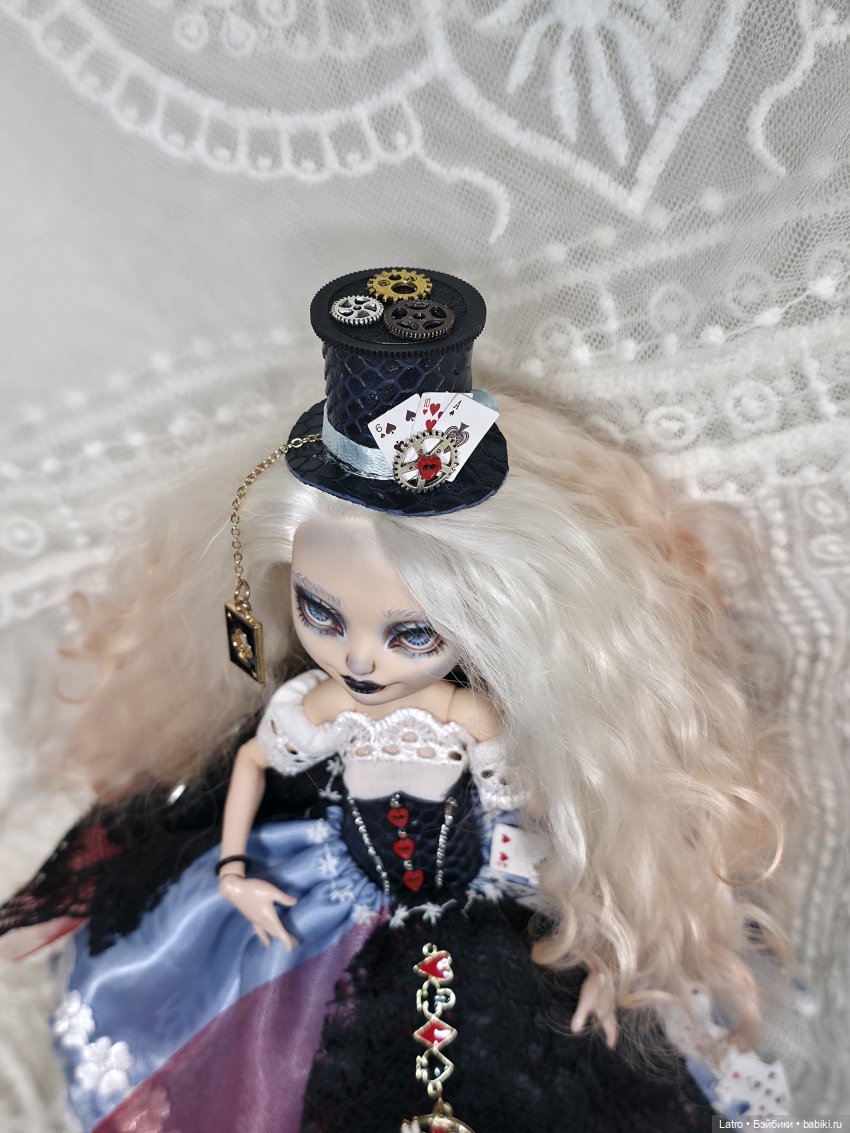 ООАК по мотивам Алисы в Стране Чудес