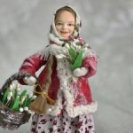 Татьяна из ваты с подснежниками