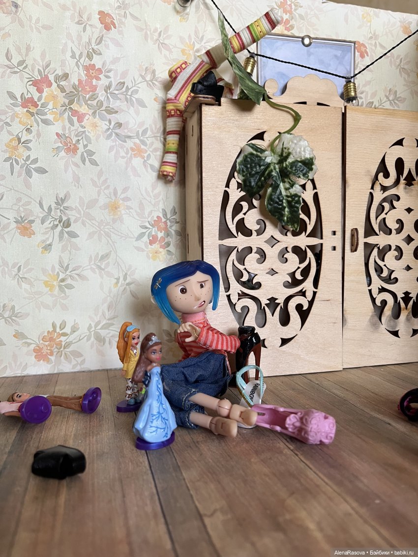 Коралина — Фигурки NECA (Нека): Коралина (фото 3)