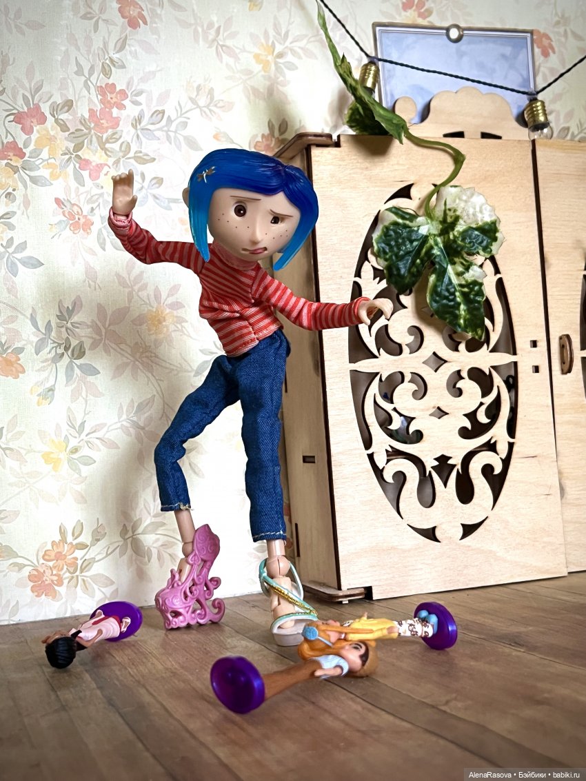 Коралина — Фигурки NECA (Нека): Коралина (фото 2)