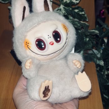 *не* лабубу по имени Пик