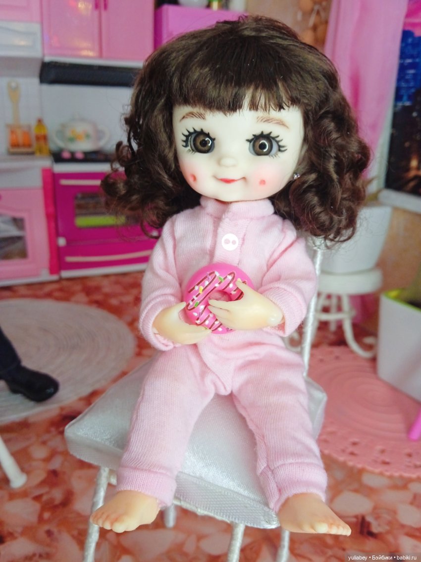 Куклогорск. Накормить Дашку