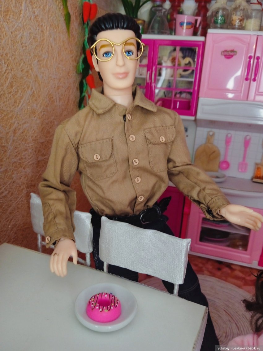 Куклогорск. Накормить Дашку