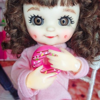 Куклогорск. Накормить Дашку.