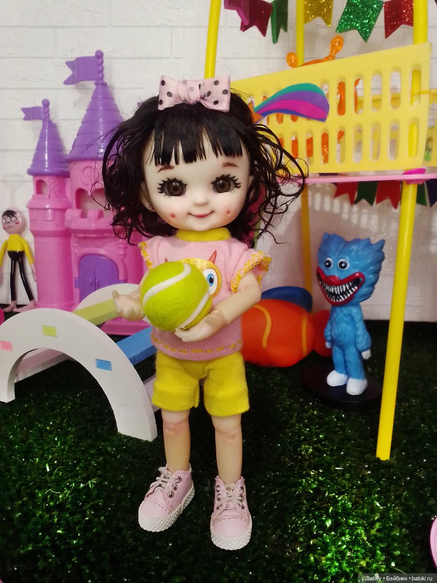 Куклогорск.На детской площадке (фото 2)