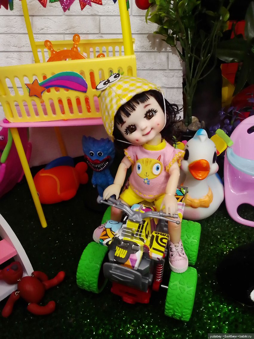 Куклогорск.На детской площадке (фото 6)