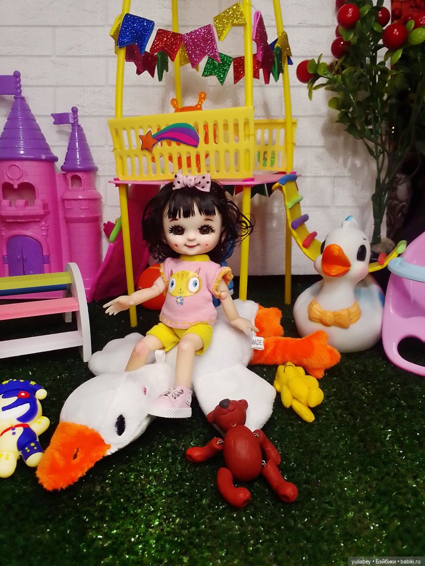 Куклогорск.На детской площадке (фото 10)