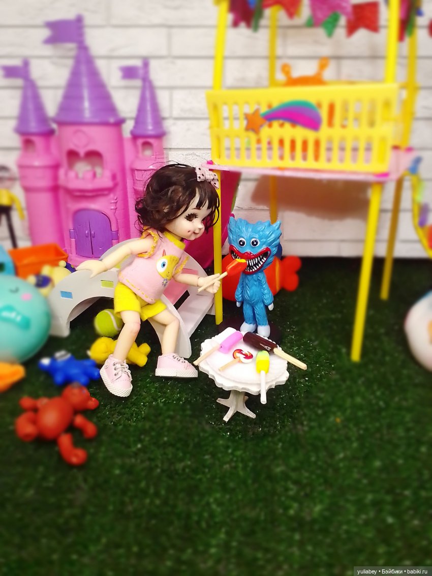 Куклогорск.На детской площадке (фото 8)