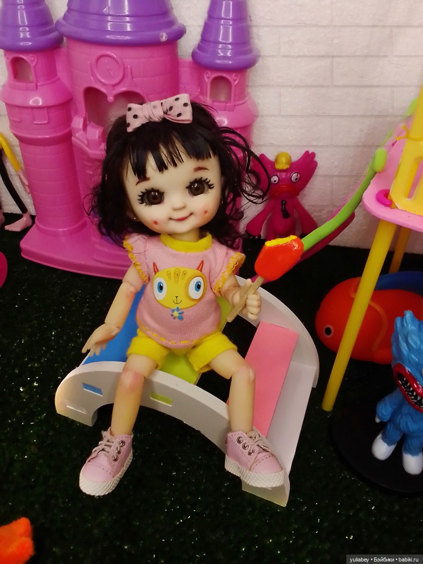 Куклогорск.На детской площадке (фото 7)