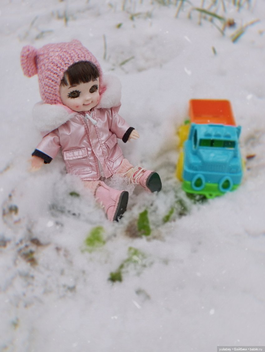 Куклогорск. Мы с Дашей гуляем