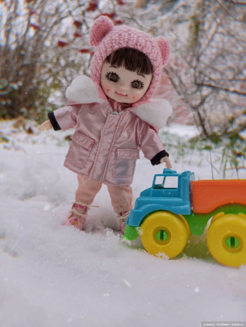 Куклогорск. Мы с Дашей гуляем