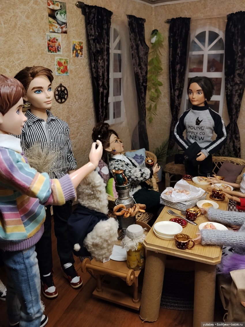 Куклогорск. Заморские гости