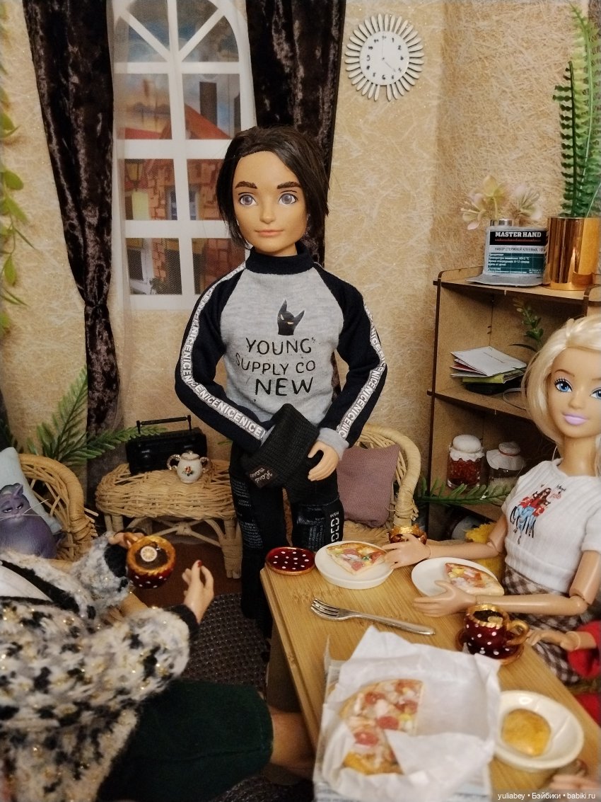 Куклогорск. Заморские гости