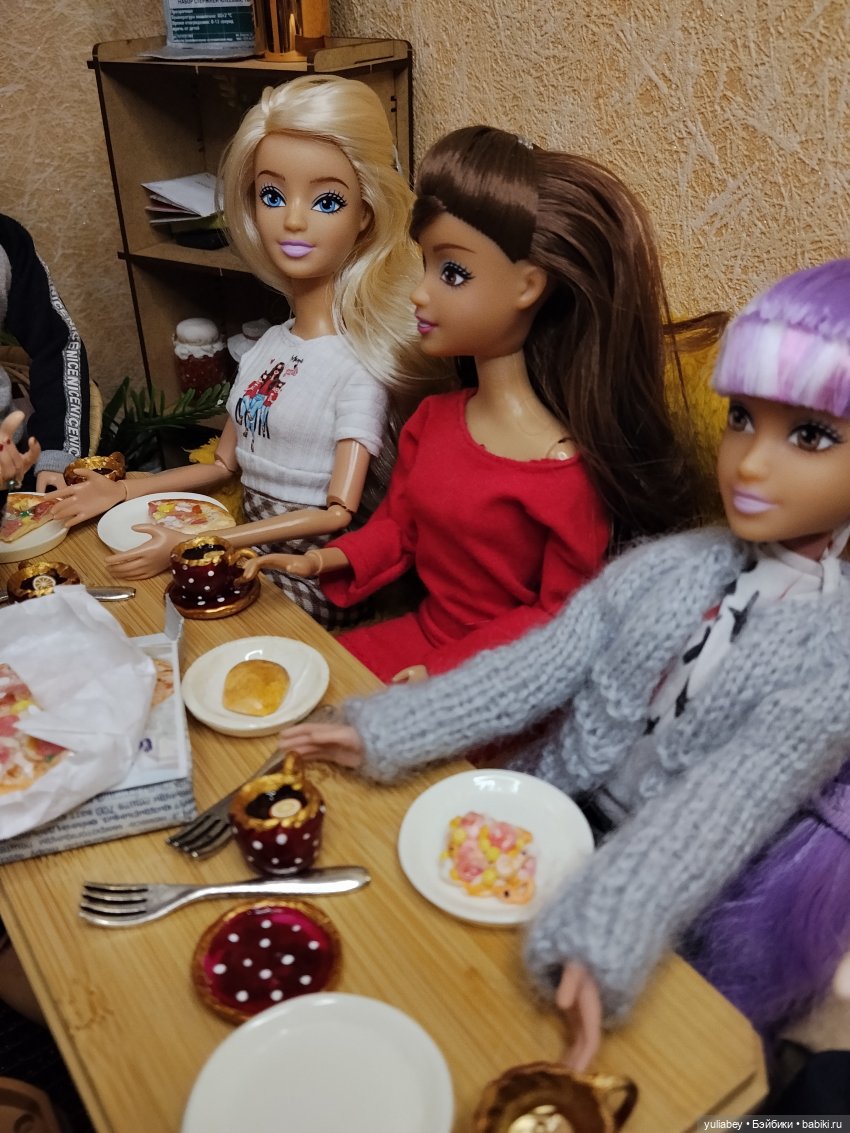 Куклогорск. Заморские гости