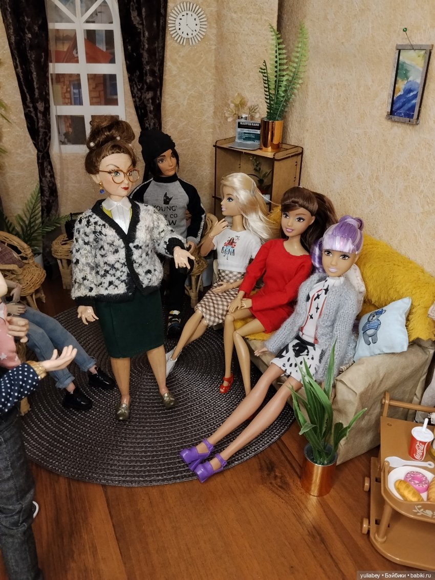 Куклогорск. Заморские гости