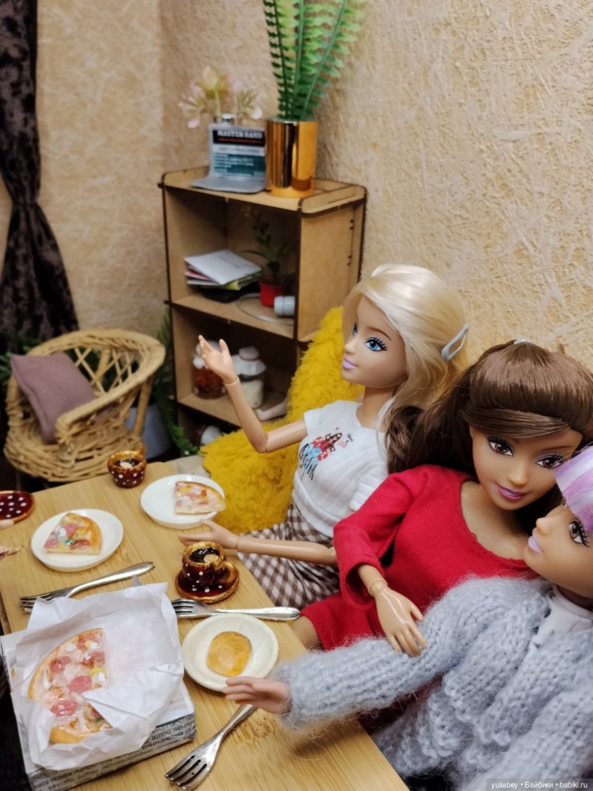 Куклогорск. Заморские гости