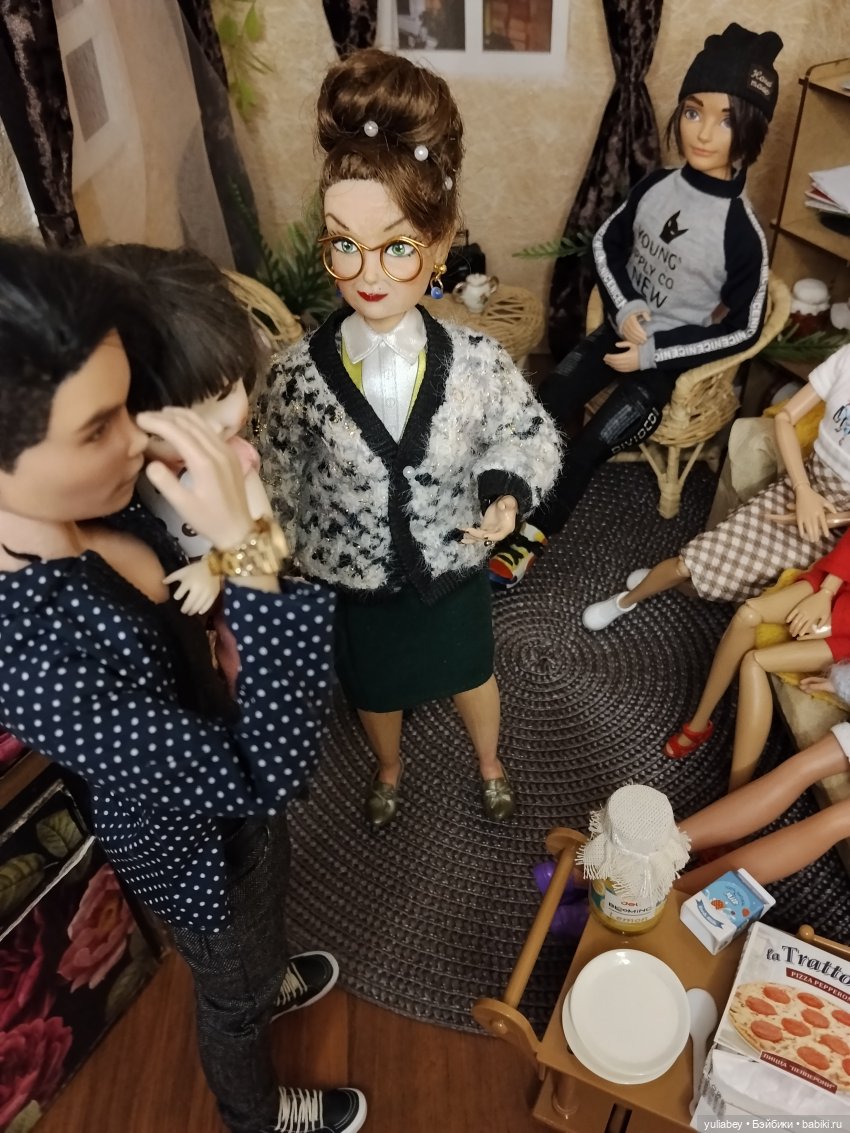 Куклогорск. Заморские гости