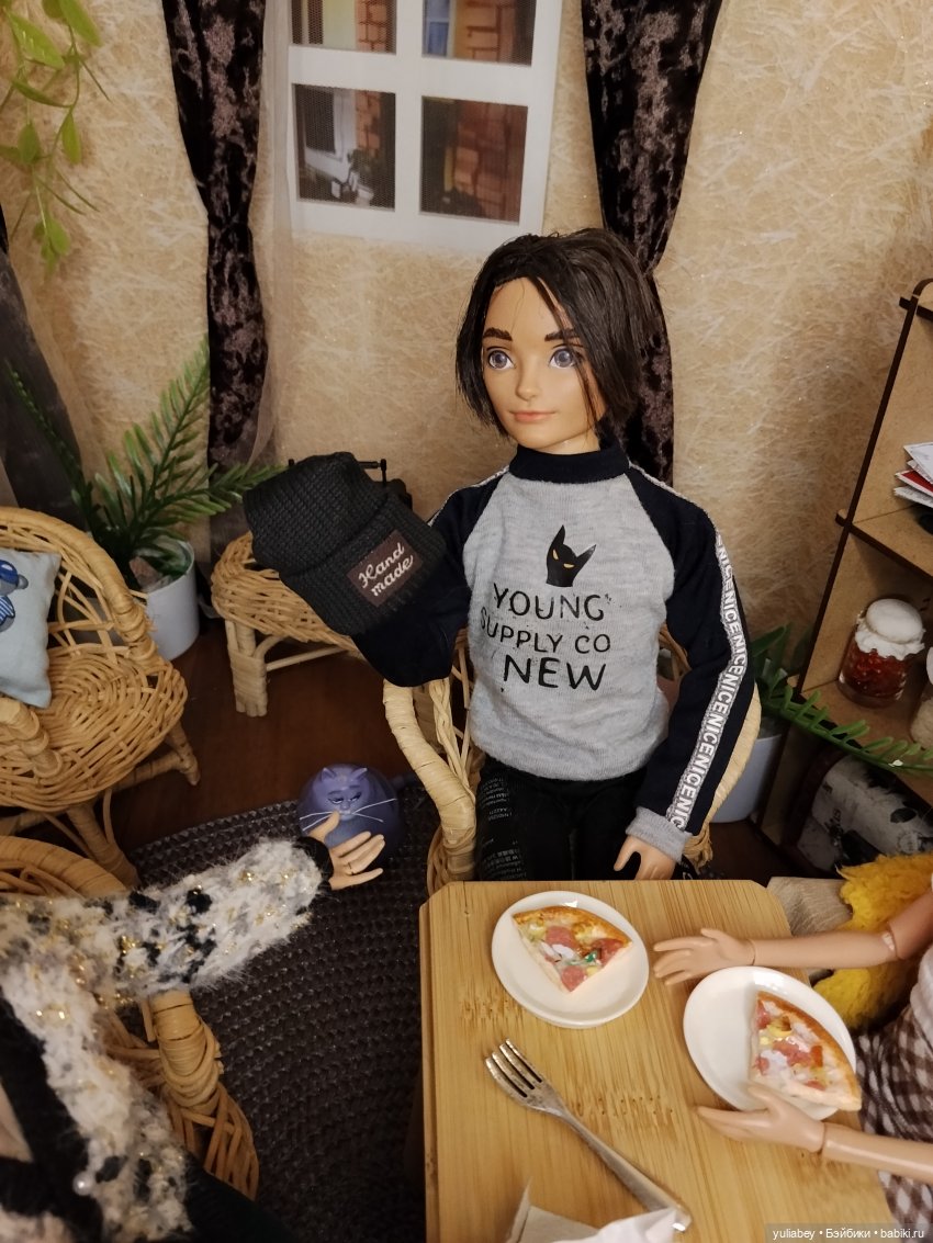 Куклогорск. Заморские гости