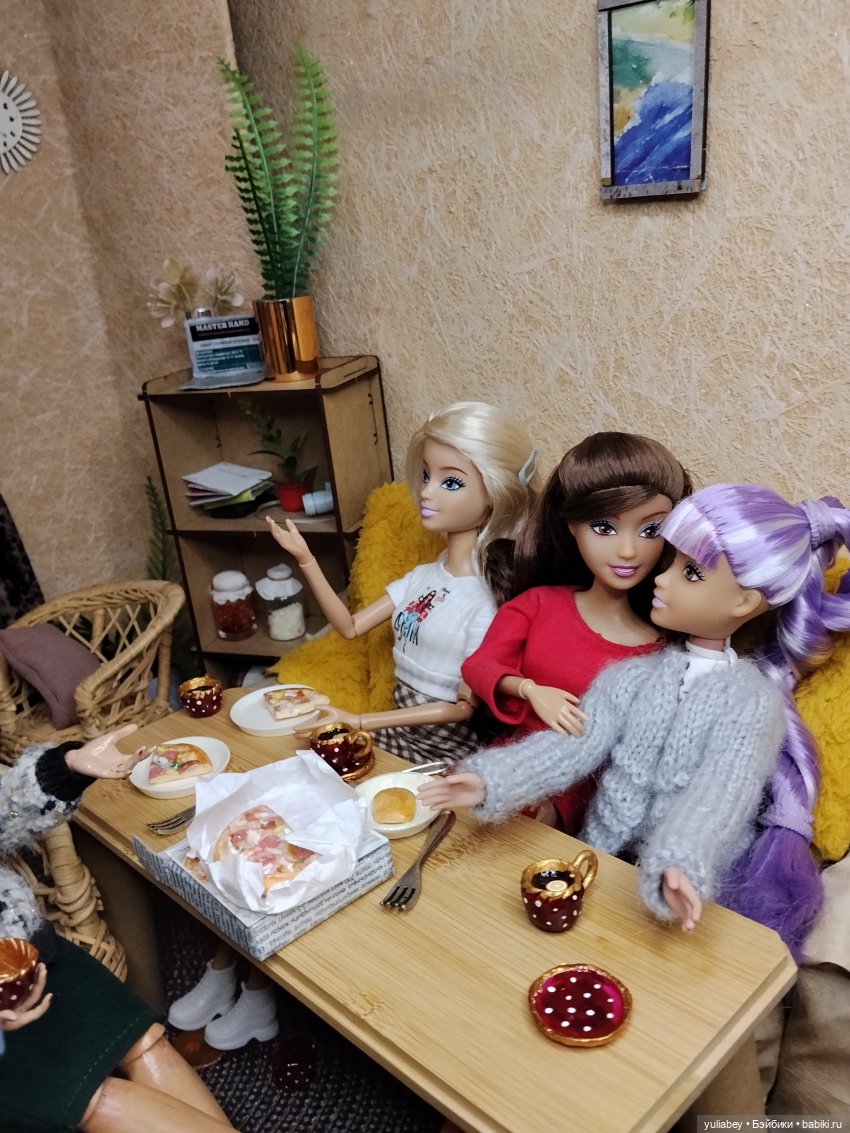 Куклогорск. Заморские гости