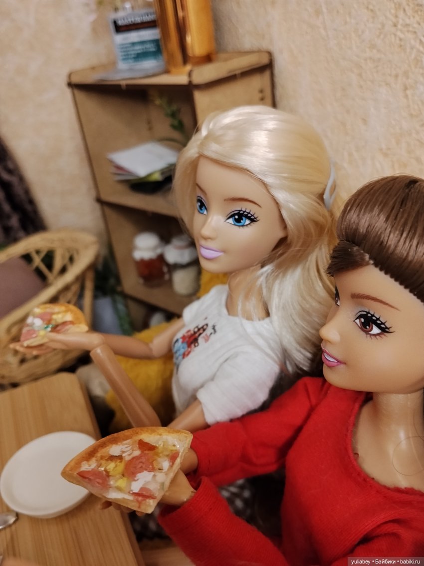 Куклогорск. Заморские гости