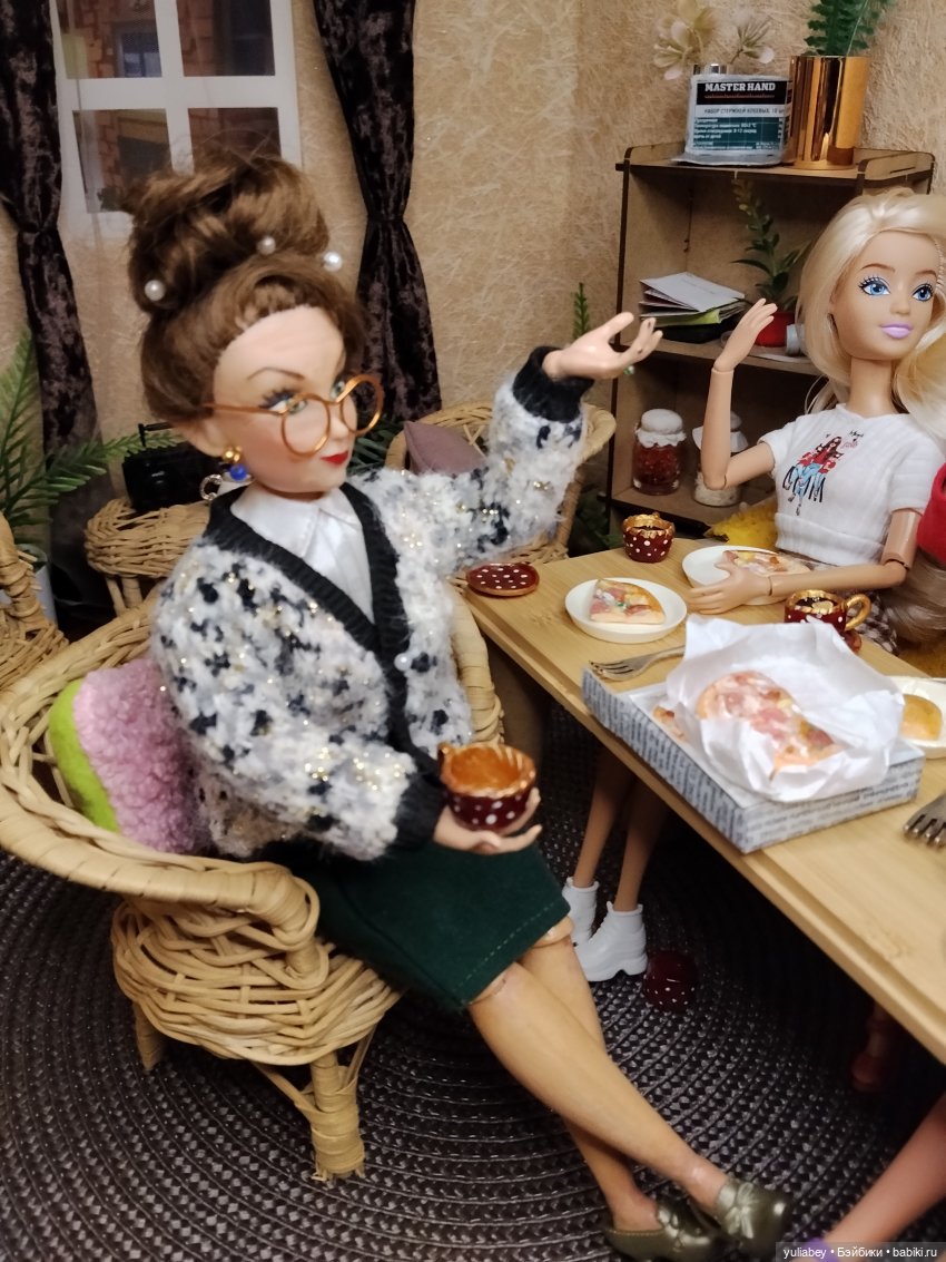 Куклогорск. Заморские гости