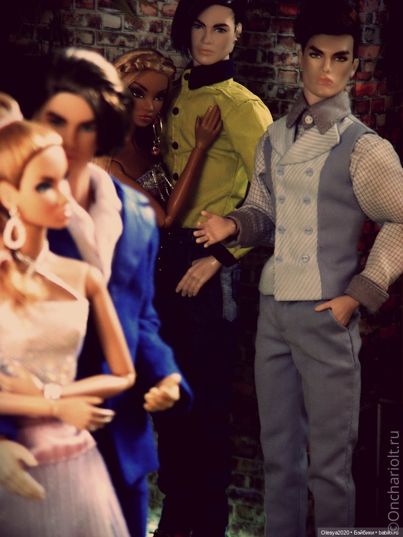 Тусня у заднего входа в клуб 🎼 (фото 6)