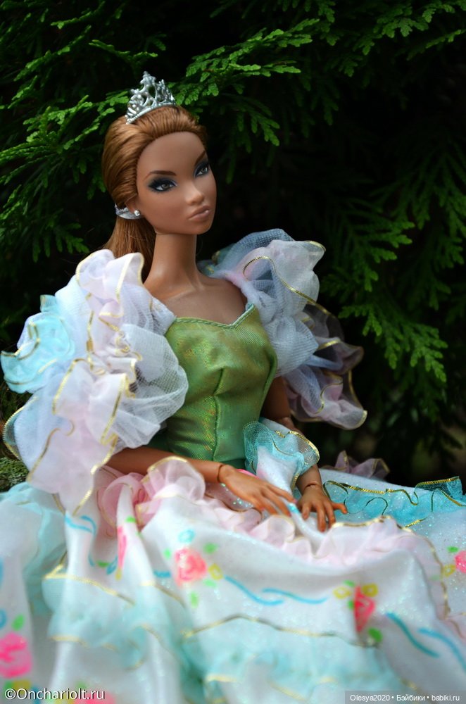 Встреча Александра и Эсфирь в саду 🌺 (фото 4)