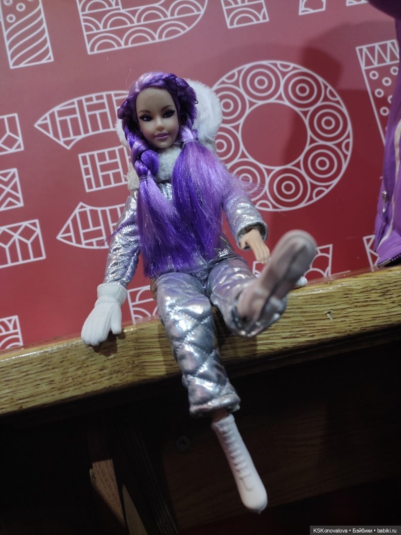 Каток — Куклы Barbie (Барби): Looks