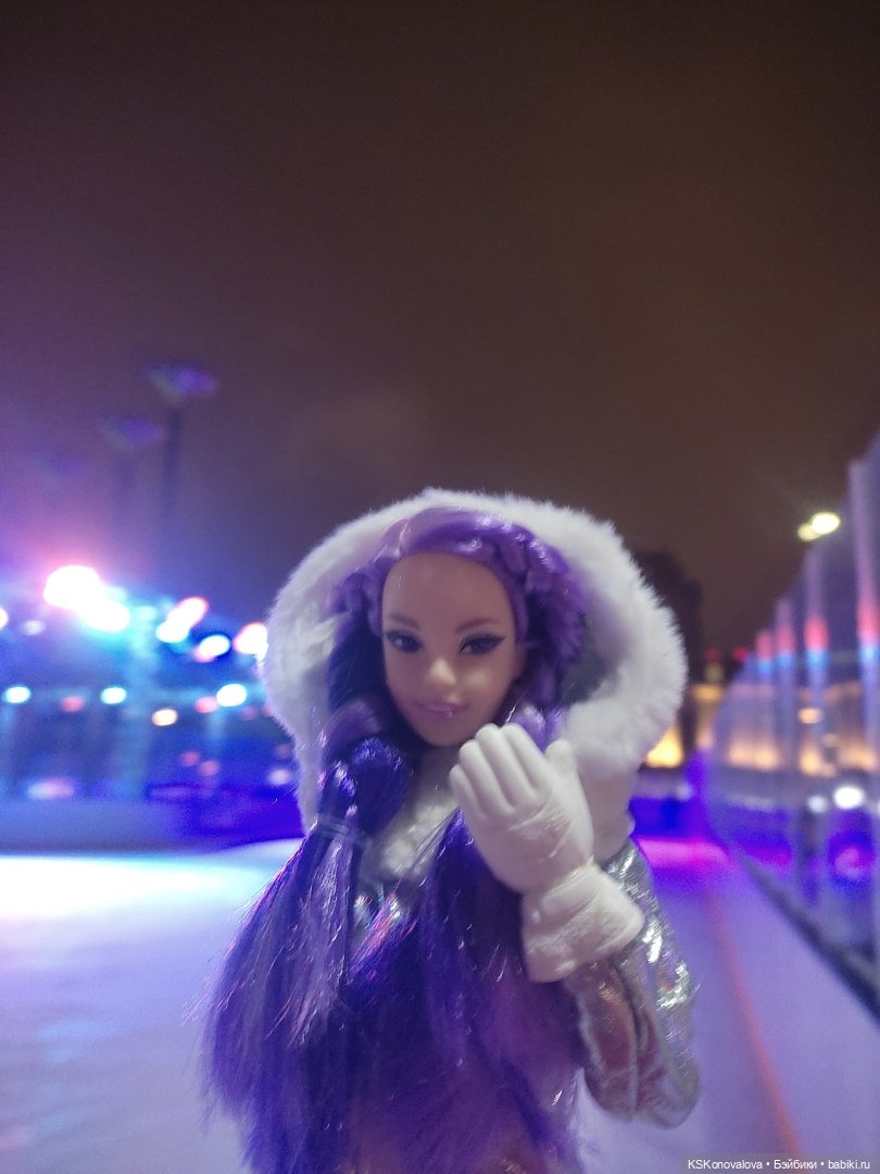 Каток — Куклы Barbie (Барби): Looks (фото 4)