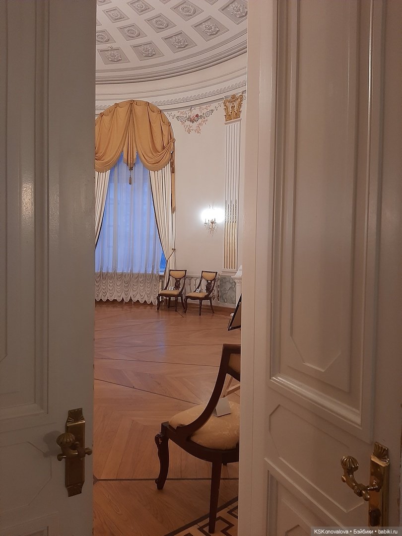 ПЕШКОМ. Люблино. Три тихих и уютных этажа старинной усадьбы