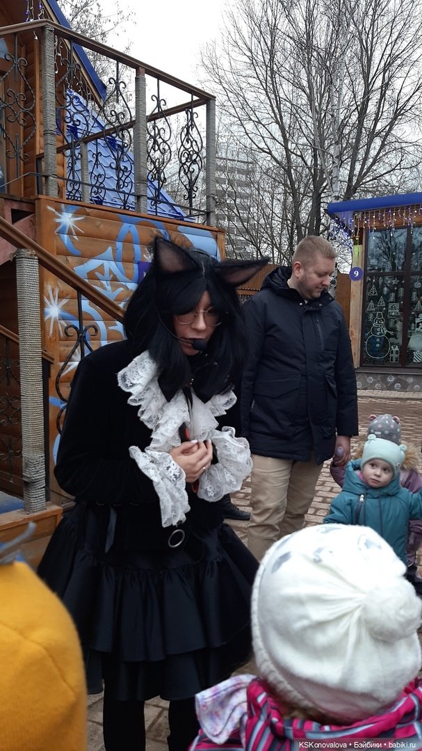 Деду Морозу Весна куклу подарила