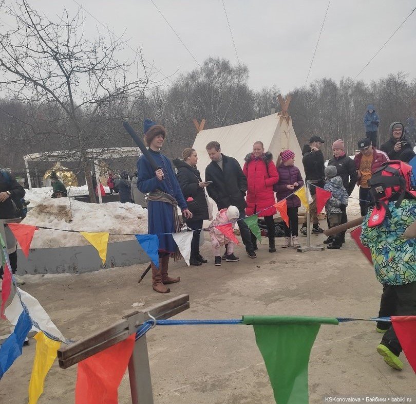 Деду Морозу Весна куклу подарила (фото 3)