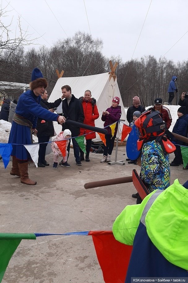 Деду Морозу Весна куклу подарила (фото 5)