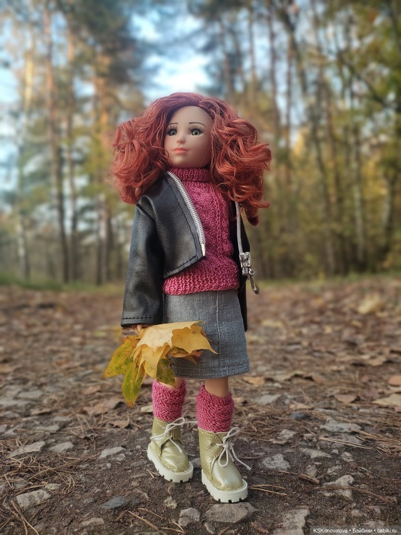 Собираем осенние листья с Анфисой (фото 7)