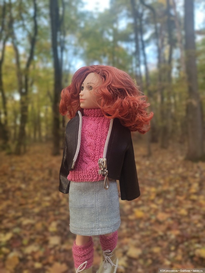 Собираем осенние листья с Анфисой (фото 3)