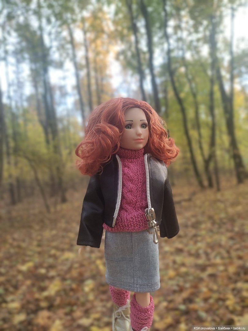 Собираем осенние листья с Анфисой (фото 2)