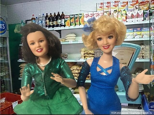 Новогодняя телепрограмма. Старые песни о главном. 1 серия