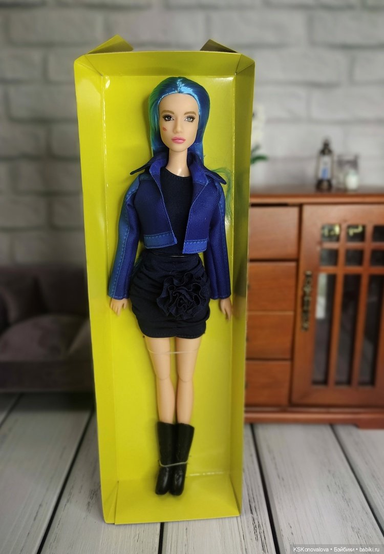 Мия. Распаковка, первые впечатления, фотосессия, сравнение с Barbie MTM BMR1959 (фото 5)