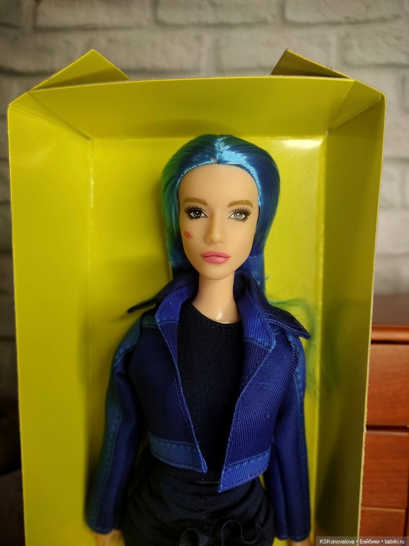 Мия. Распаковка, первые впечатления, фотосессия, сравнение с Barbie MTM BMR1959 (фото 6)