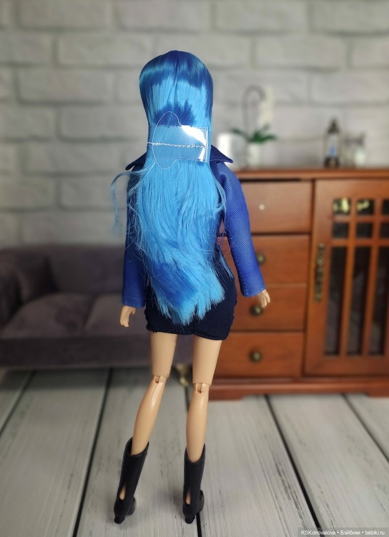 Мия. Распаковка, первые впечатления, фотосессия, сравнение с Barbie MTM BMR1959 (фото 9)